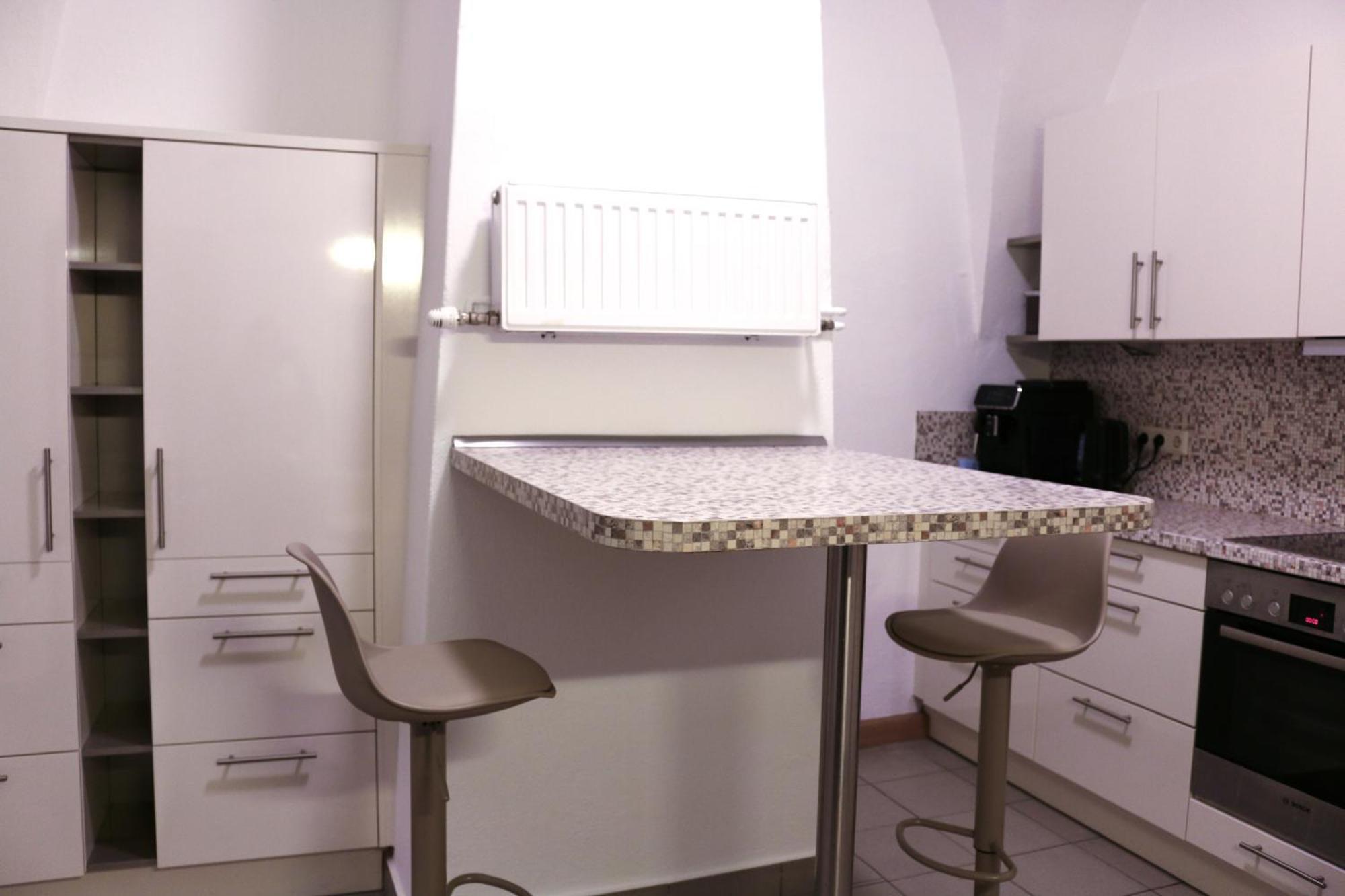 Yr Apartment Im Stadtzentrum - Billardtisch - Parkplatz - 140Qm เบาท์เซน ภายนอก รูปภาพ