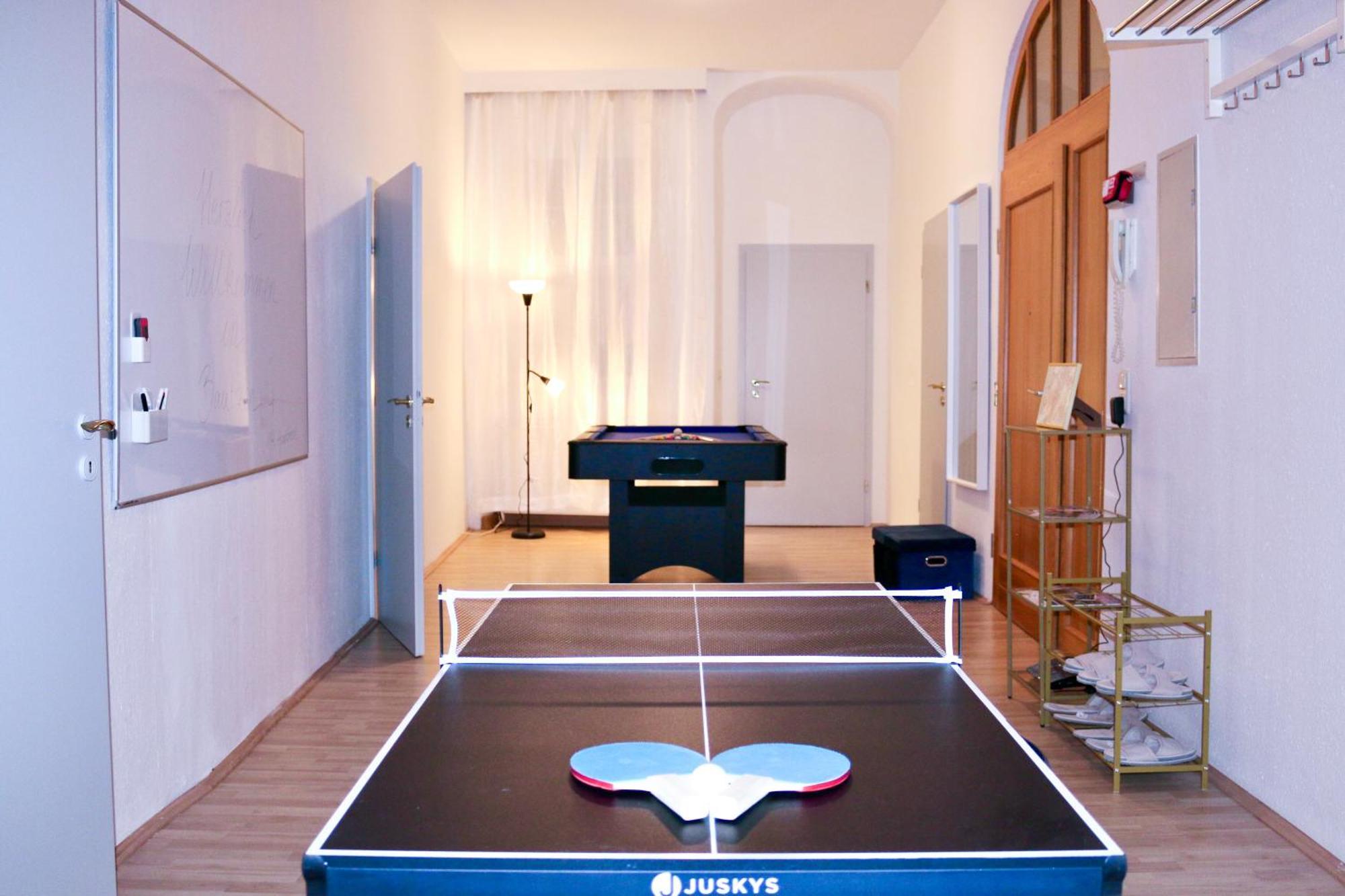 Yr Apartment Im Stadtzentrum - Billardtisch - Parkplatz - 140Qm เบาท์เซน ภายนอก รูปภาพ